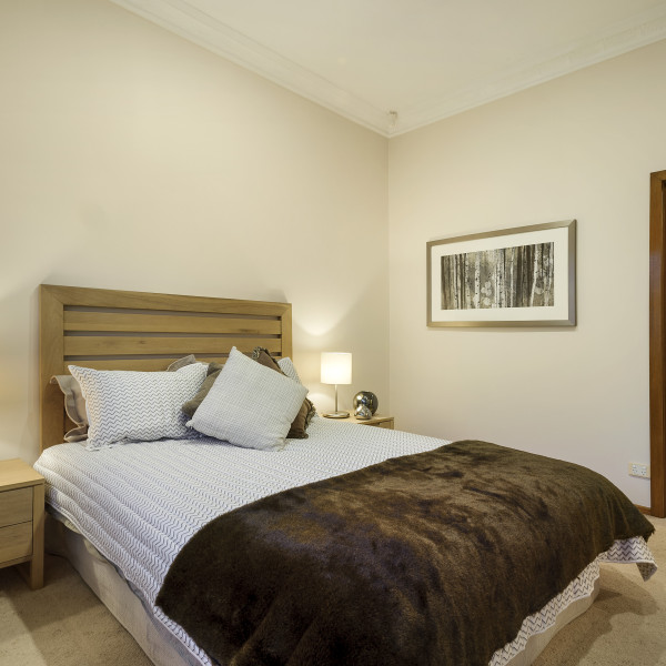 UAP769_16WinterSt_033