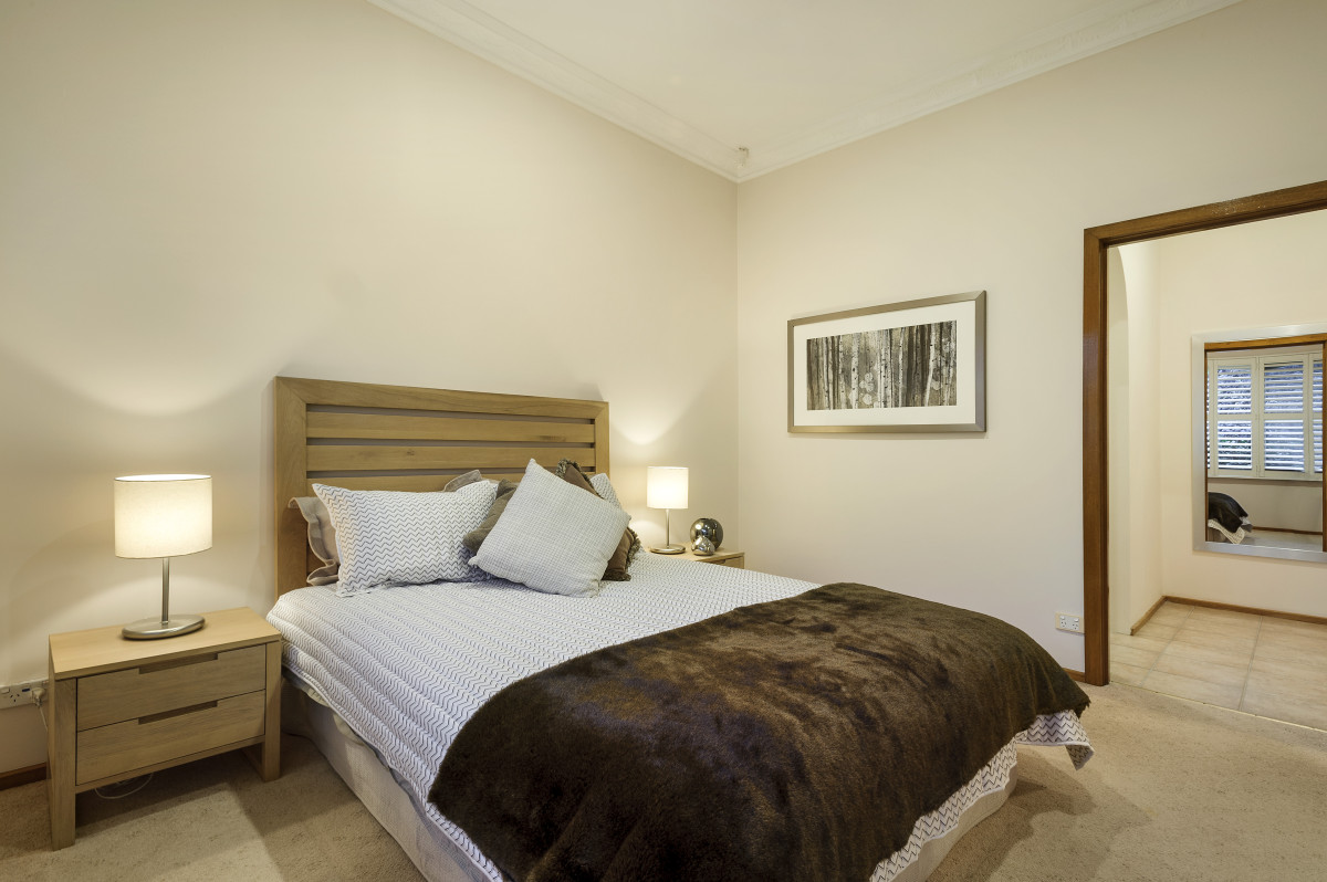 UAP769_16WinterSt_033