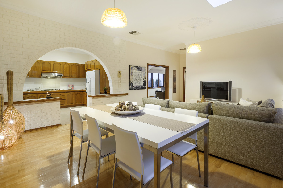 UAP769_16WinterSt_065